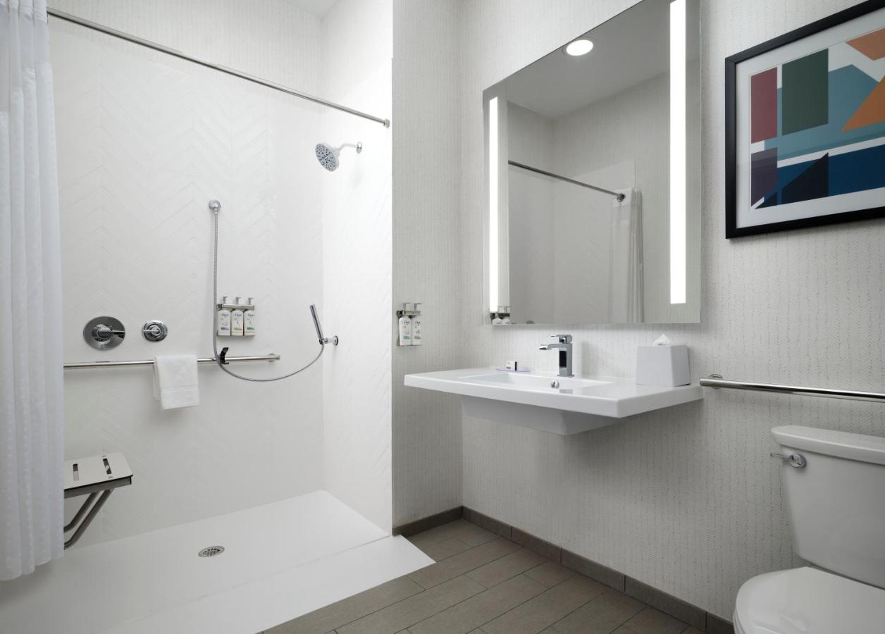 Holiday Inn - Cincinnati - Liberty Way By Ihg Уест Честър Екстериор снимка