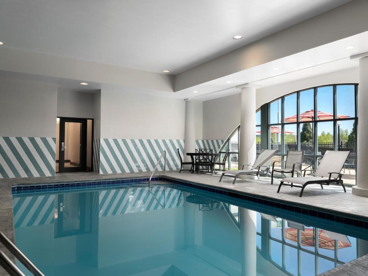 Holiday Inn - Cincinnati - Liberty Way By Ihg Уест Честър Екстериор снимка