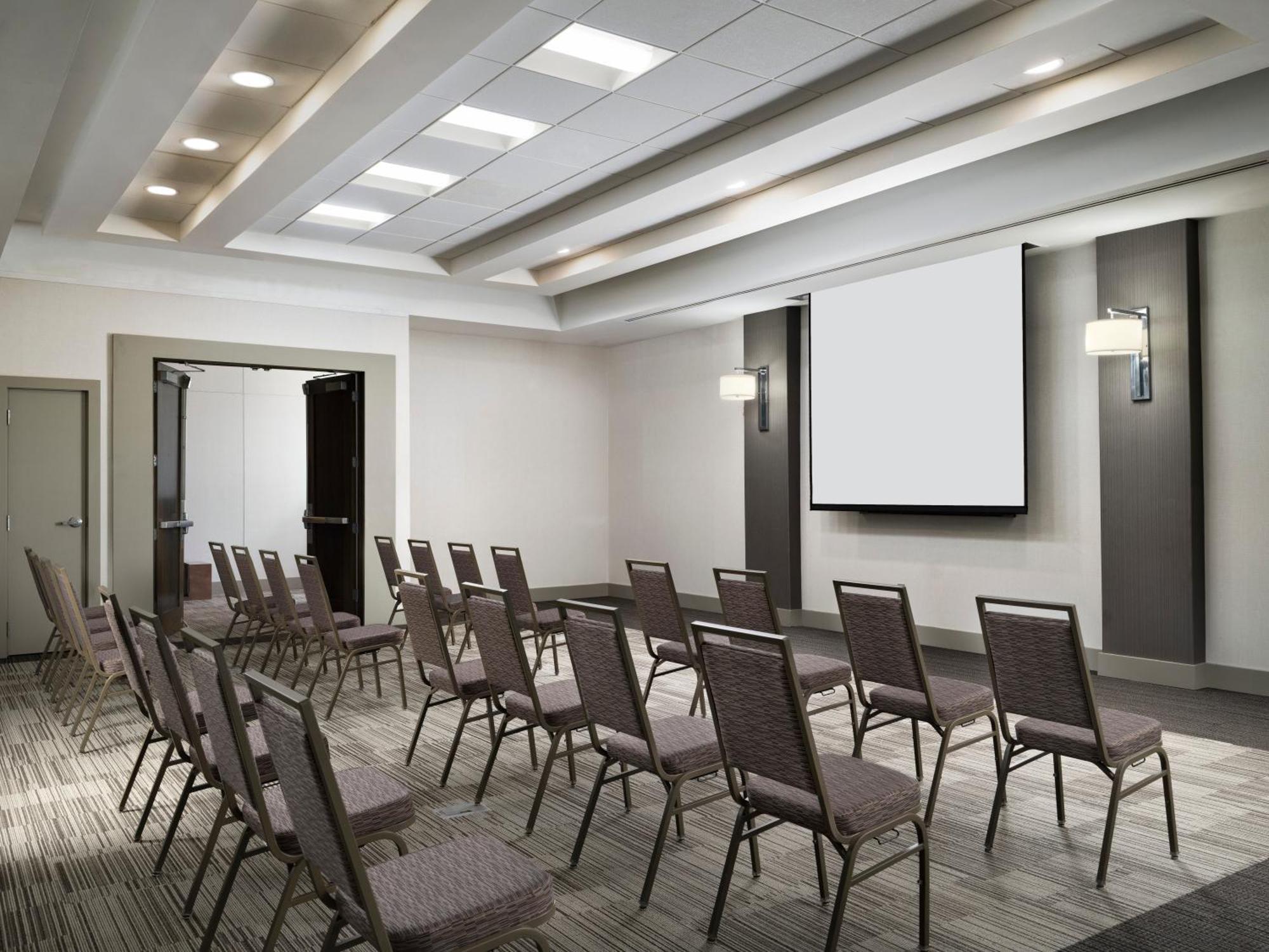 Holiday Inn - Cincinnati - Liberty Way By Ihg Уест Честър Екстериор снимка