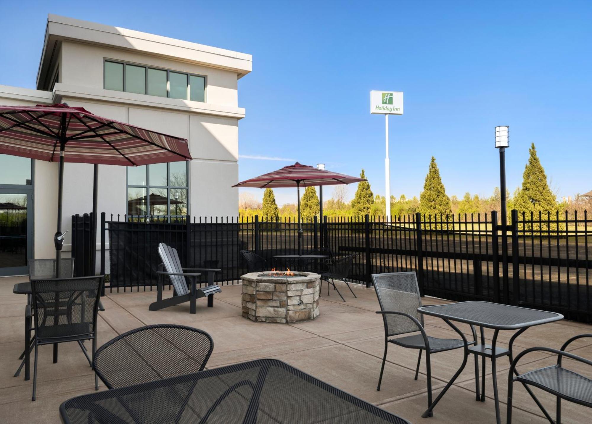 Holiday Inn - Cincinnati - Liberty Way By Ihg Уест Честър Екстериор снимка